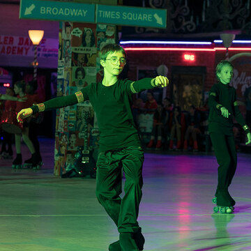 Mêlez la dance et le patinage avec des cours de roller dance ! 