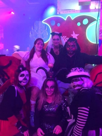 Les soirées à thèmes du Roller Dance près de Montpellier Les soirées à thèmes du Roller Dance près de Montpellier